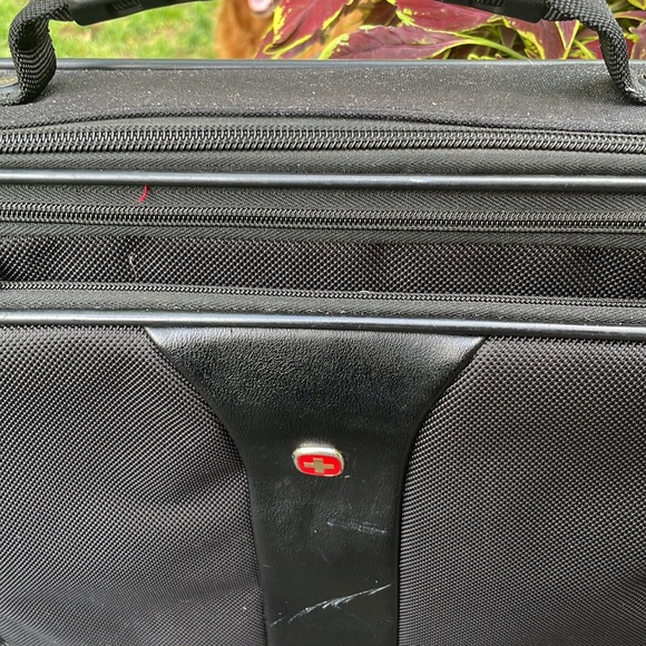 Wenger Laptop Carry Case - Picture 3 of 11